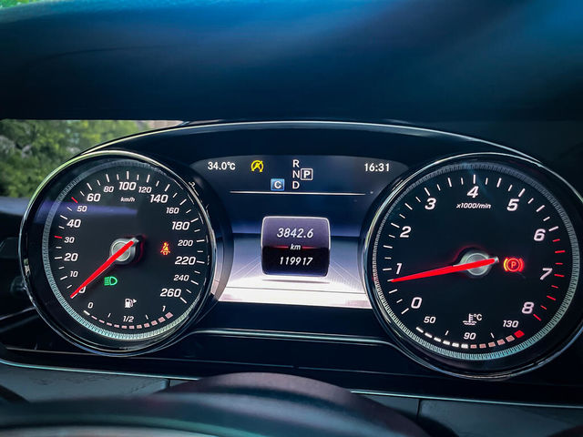 M-BENZ賓士 E200  第7張相片