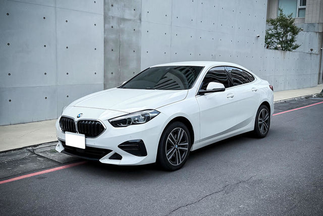 BMW寶馬 218I  第1張相片
