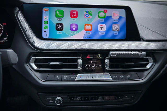 BMW寶馬 218I  第6張相片