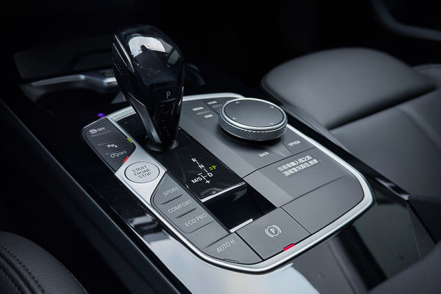 BMW寶馬 218I  第8張相片