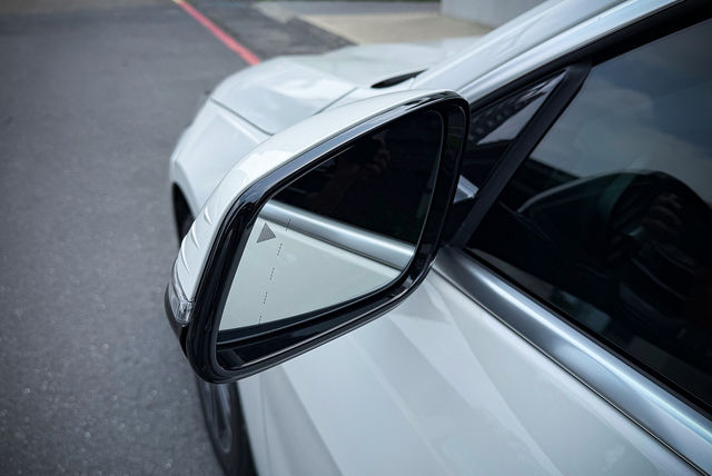 BMW寶馬 218I  第9張相片