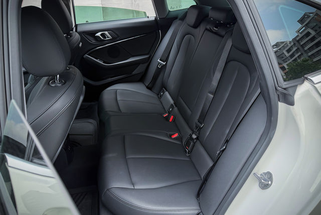 BMW寶馬 218I  第12張相片