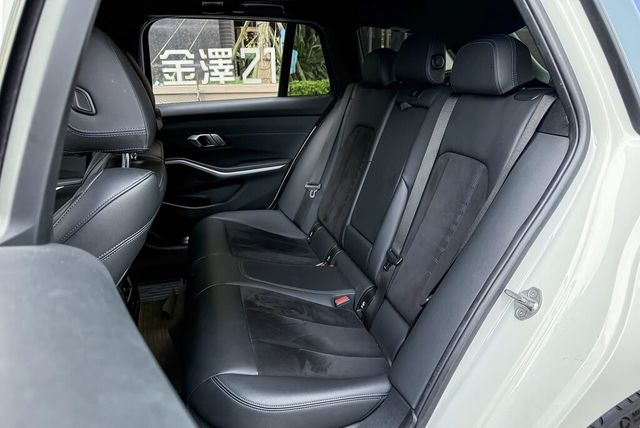 BMW寶馬 218I  第13張相片