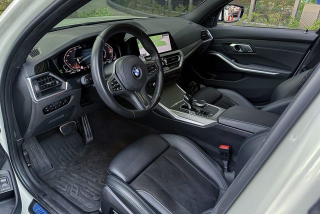 BMW寶馬 320I M SPORT  第6張相片