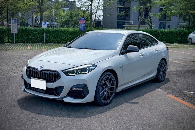 BMW寶馬 220I M SPORT  第1張相片