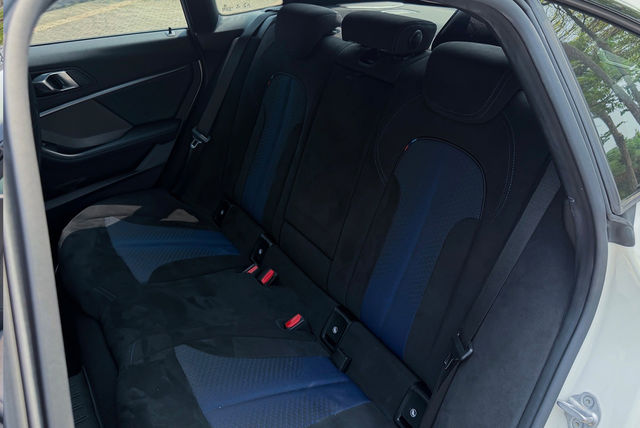 BMW寶馬 220I M SPORT  第10張相片