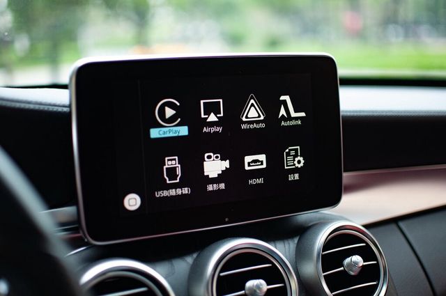 M-BENZ賓士 C300  第11張相片