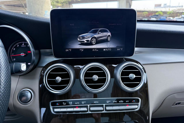 M-BENZ賓士 GLC300  第7張相片