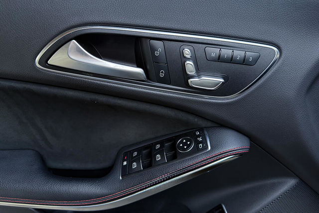 M-BENZ賓士 CLA250  第5張相片