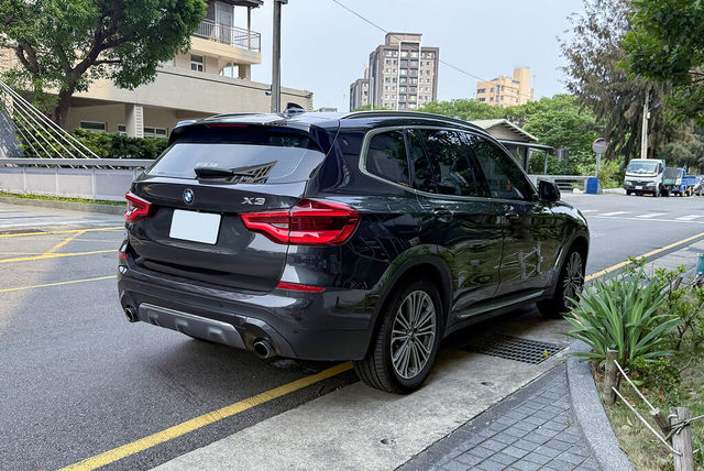 BMW寶馬 X3  第2張相片