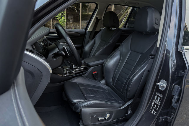 BMW寶馬 X3  第11張相片