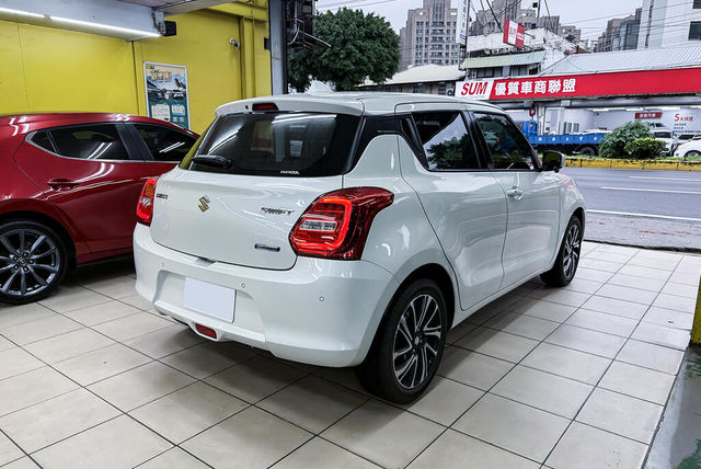 SUZUKI鈴木 SWIFT  第2張相片