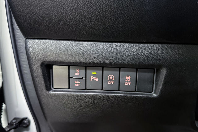 SUZUKI鈴木 SWIFT  第6張相片