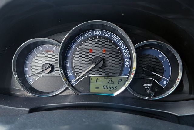 TOYOTA豐田 ALTIS  第4張相片