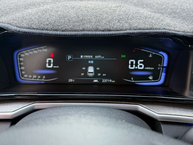 HYUNDAI現代 CUSTIN  第4張相片