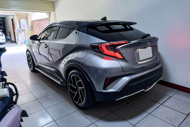 TOYOTA豐田 C-HR  第2張相片