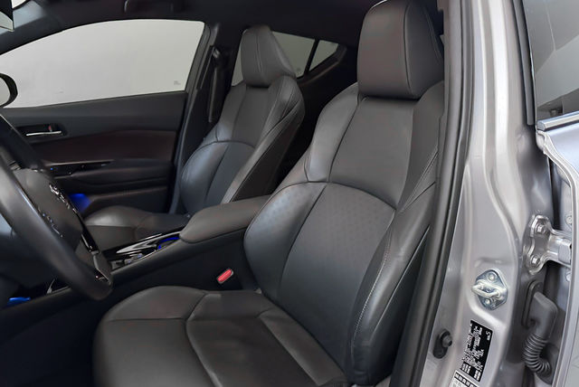TOYOTA豐田 C-HR  第8張相片