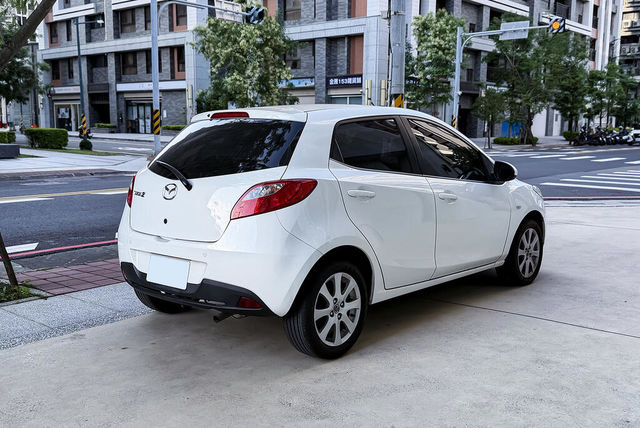 MAZDA馬自達 MAZDA 2  第2張相片