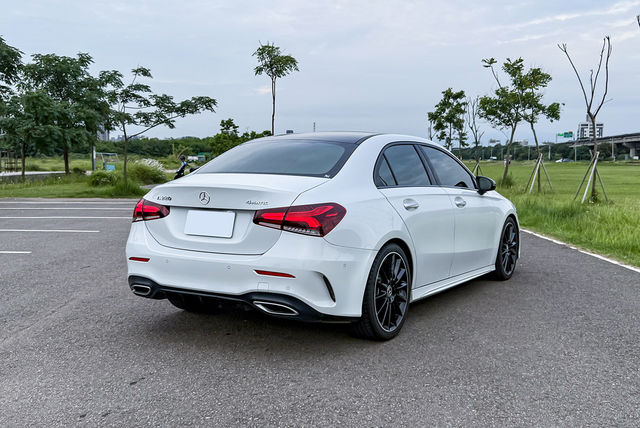 M-BENZ賓士 A220  第2張相片