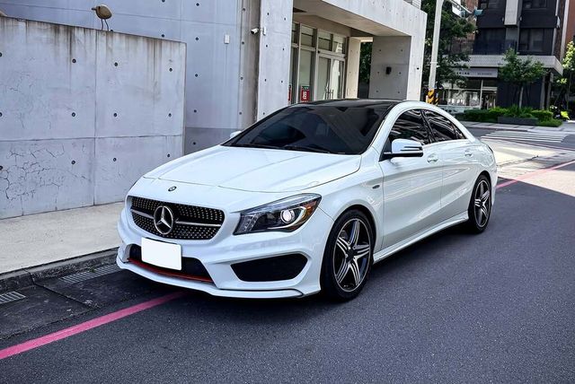 M-BENZ賓士 CLA250  第1張相片