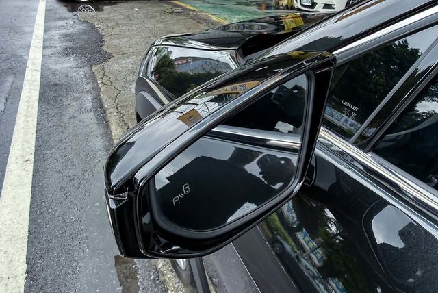 LEXUS凌志 UX200  第3張相片