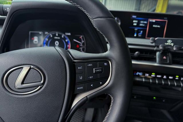 LEXUS凌志 UX200  第6張相片