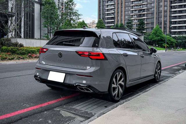 VOLKSWAGEN福斯 GOLF  第2張相片