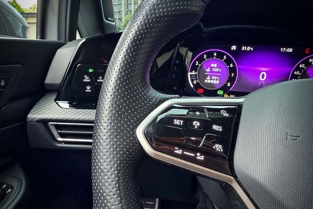 VOLKSWAGEN福斯 GOLF  第10張相片