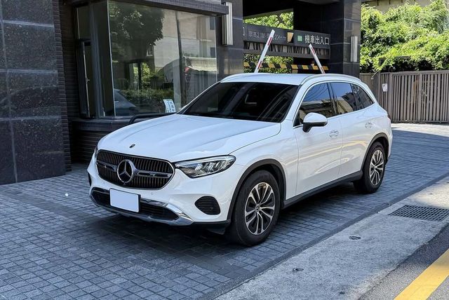 M-BENZ賓士 GLC200  第1張相片
