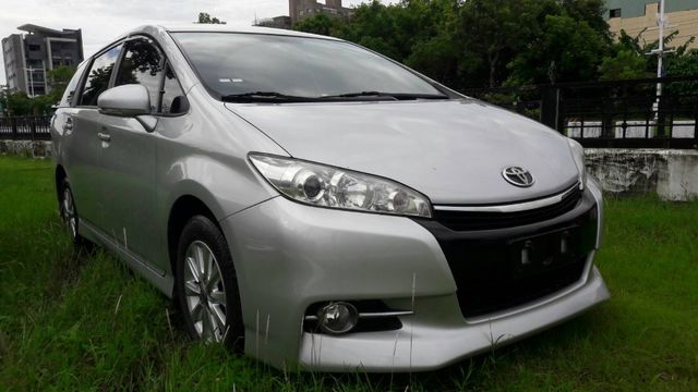 TOYOTA豐田 WISH  第2張相片