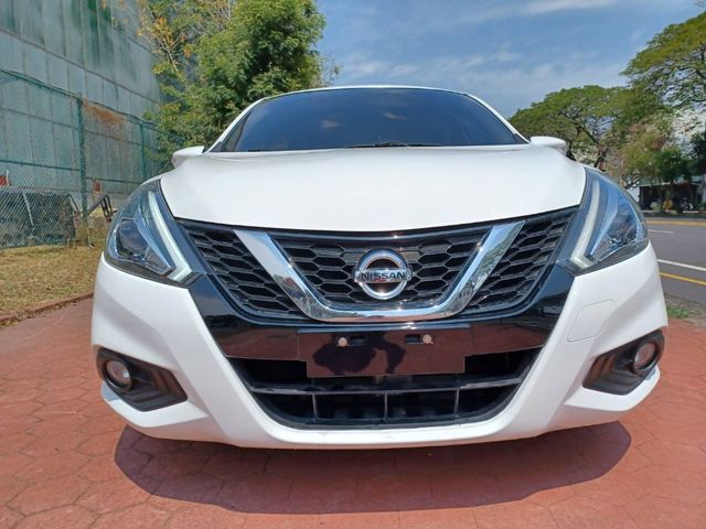 NISSAN日產 TIIDA  第3張相片