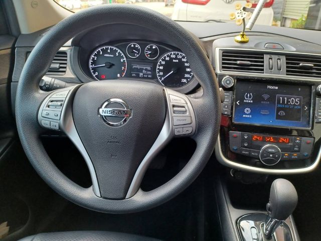 NISSAN日產 TIIDA  第8張相片