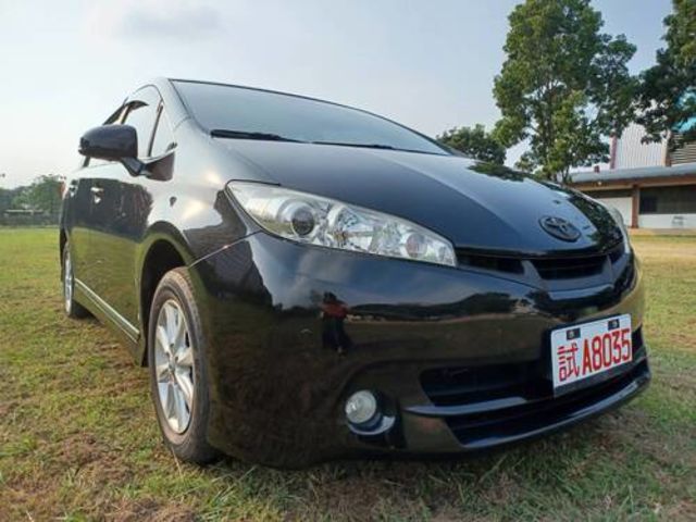 TOYOTA豐田 WISH  第2張相片