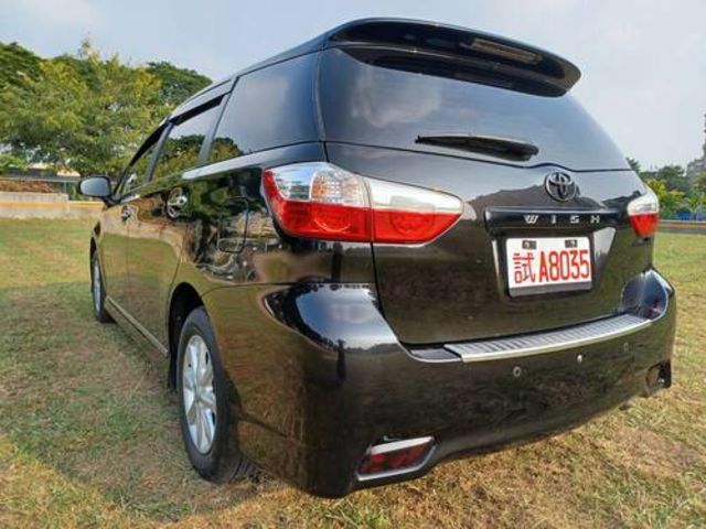 TOYOTA豐田 WISH  第3張相片
