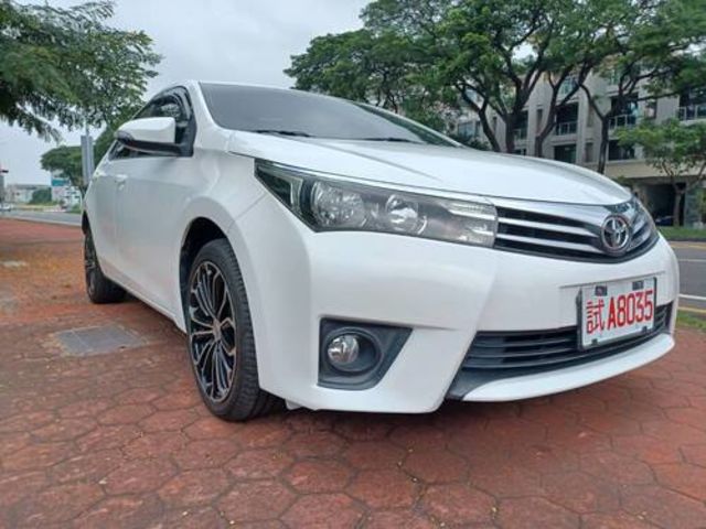 TOYOTA豐田 ALTIS  第1張相片