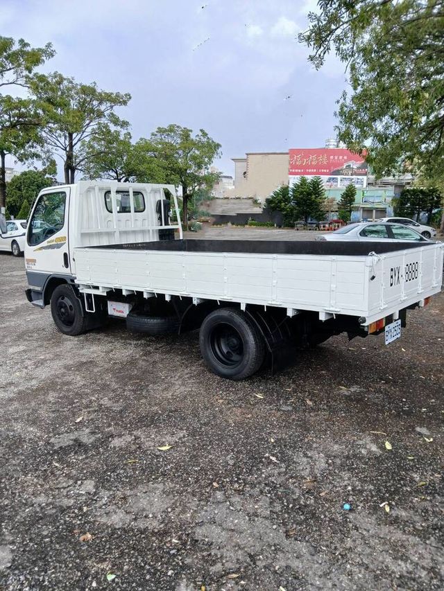 MITSUBISHI三菱 CANTER  第5張相片