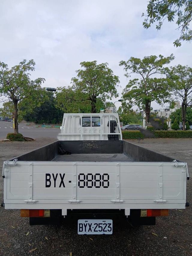 MITSUBISHI三菱 CANTER  第7張相片