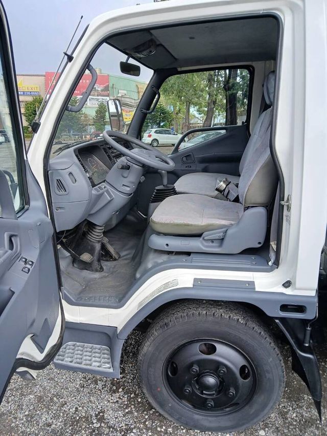 MITSUBISHI三菱 CANTER  第13張相片