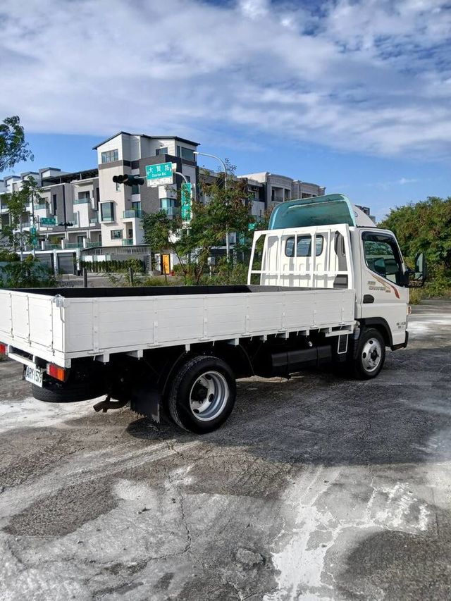 MITSUBISHI三菱 CANTER  第3張相片