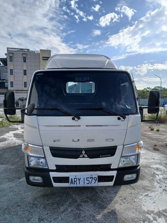 MITSUBISHI三菱 CANTER  第7張相片