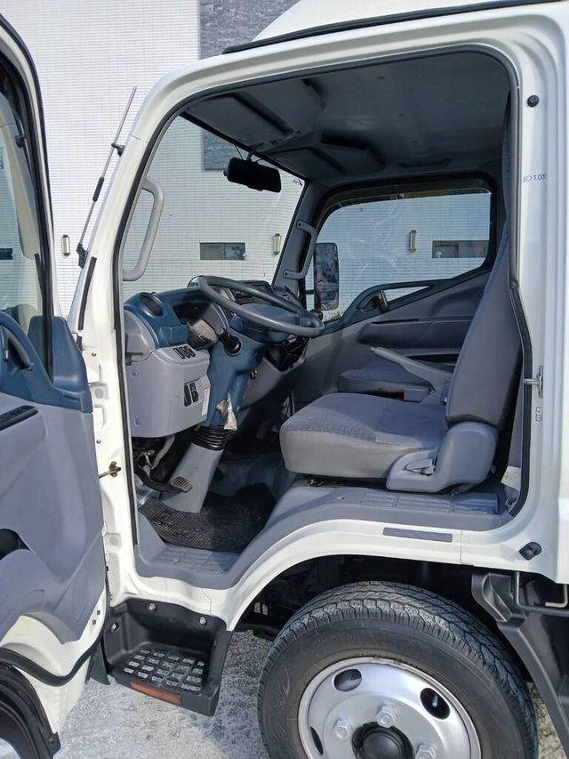 MITSUBISHI三菱 CANTER  第12張相片