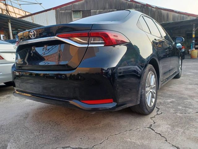 TOYOTA豐田 ALTIS  第3張相片