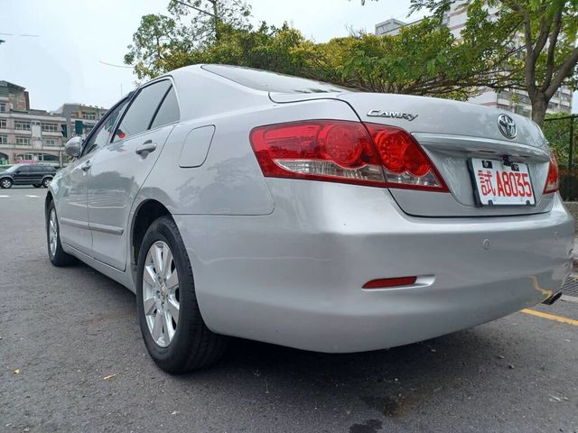 TOYOTA豐田 CAMRY  第3張相片