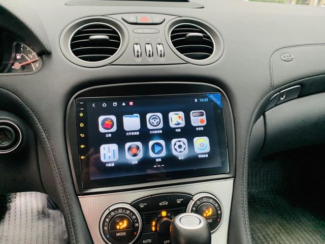2011 BENZ SL350  第10張相片