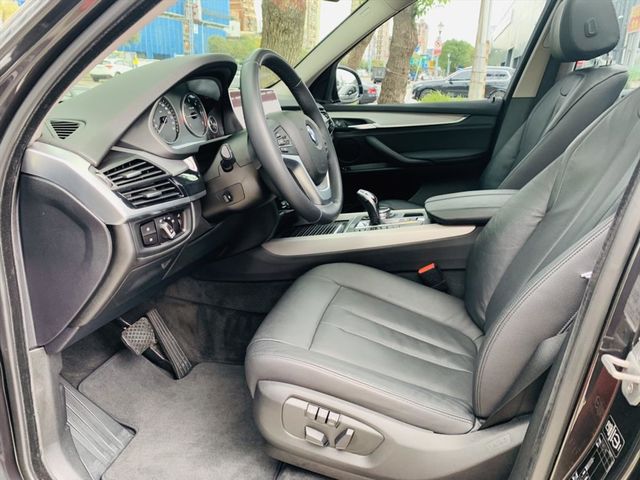 BMW X5 25D  第9張相片