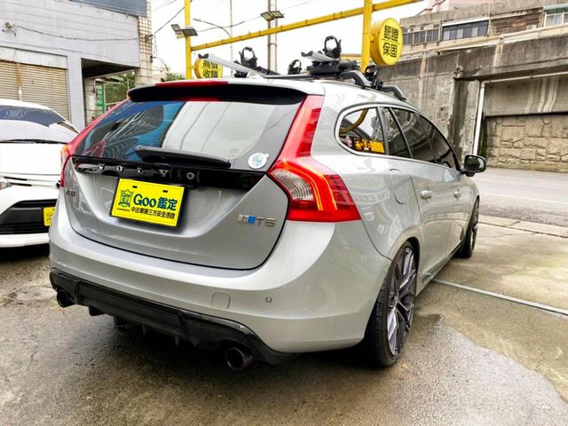 2011 VOLVO V60  第2張相片