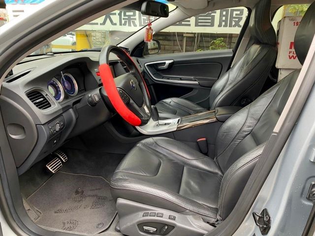 2011 VOLVO V60  第3張相片