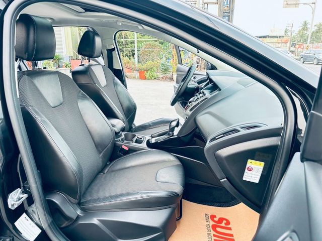 【物超所值便宜代步底盤安全性超好2.0~5門S款全車空力套件定速恆溫 認證車 】  第10張相片