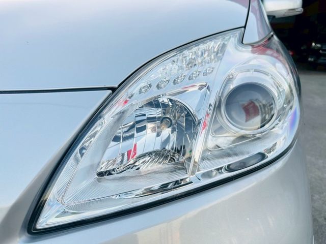 【已收訂感謝 】【新購入最耐用的油電車進口PRIUS1.8優質全車原鈑件】  第15張相片