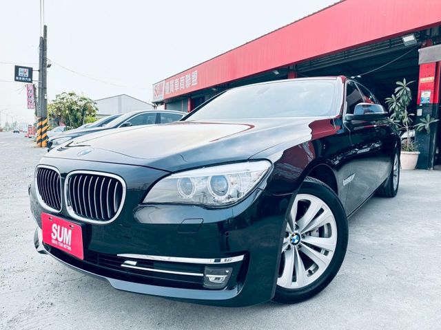 【新入庫730d實車漂亮內裝有近9成新極美小改款30d引擎更安靜極美優良認證車】  第2張相片